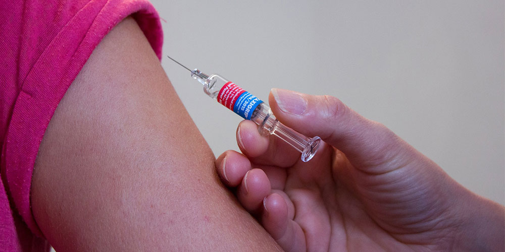 Vaccinazioni obbligatorie: in arrivo le sanzioni per i genitori
